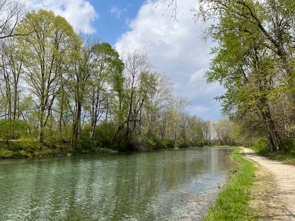 A view along the Draper North End Trail running alongside the historic Wabash & Erie Canal.